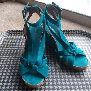 Aerosoles Strappy Suede Teal Wedges